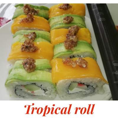 TROPICAL ROLL