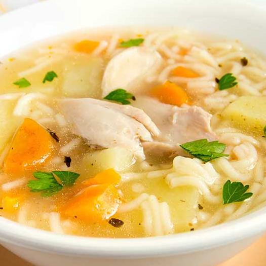 Consomé con Pollo