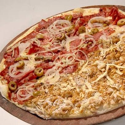 PIZZA COM DOIS SABORES - MÉDIA