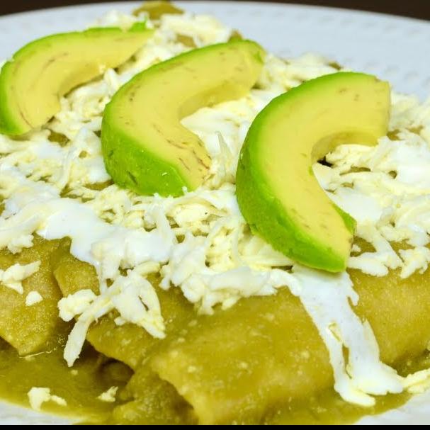 Enchiladas Verdes de Queso