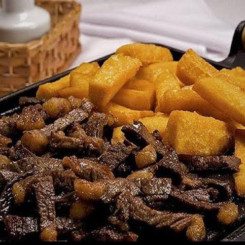 POLENTA COM CONTRA FILÉ