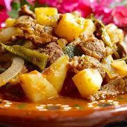 Trocitos de res en salsa de tomate