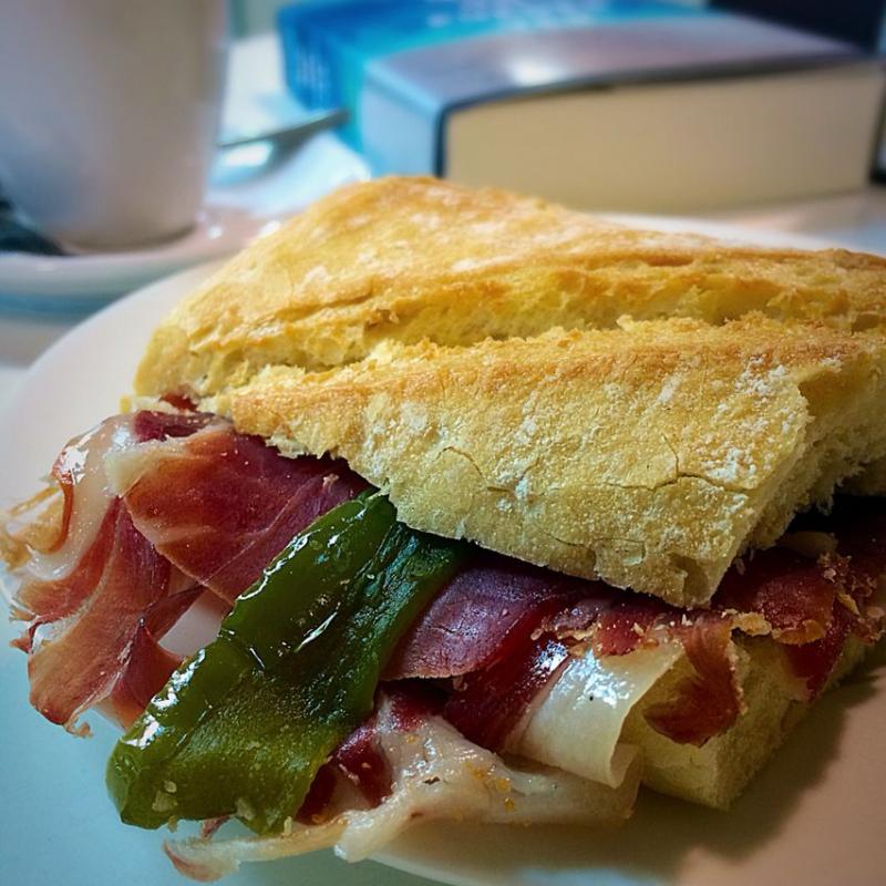 Pulguitas jamón serrano+pim.verde