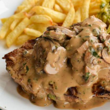 SOLOMITO EN SALSA DE CHAMPIÑONES