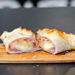 Empanada de ananá con jamon