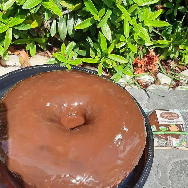 Bolo de cenoura com chocolate