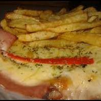 Matambre con papas con mayonesa