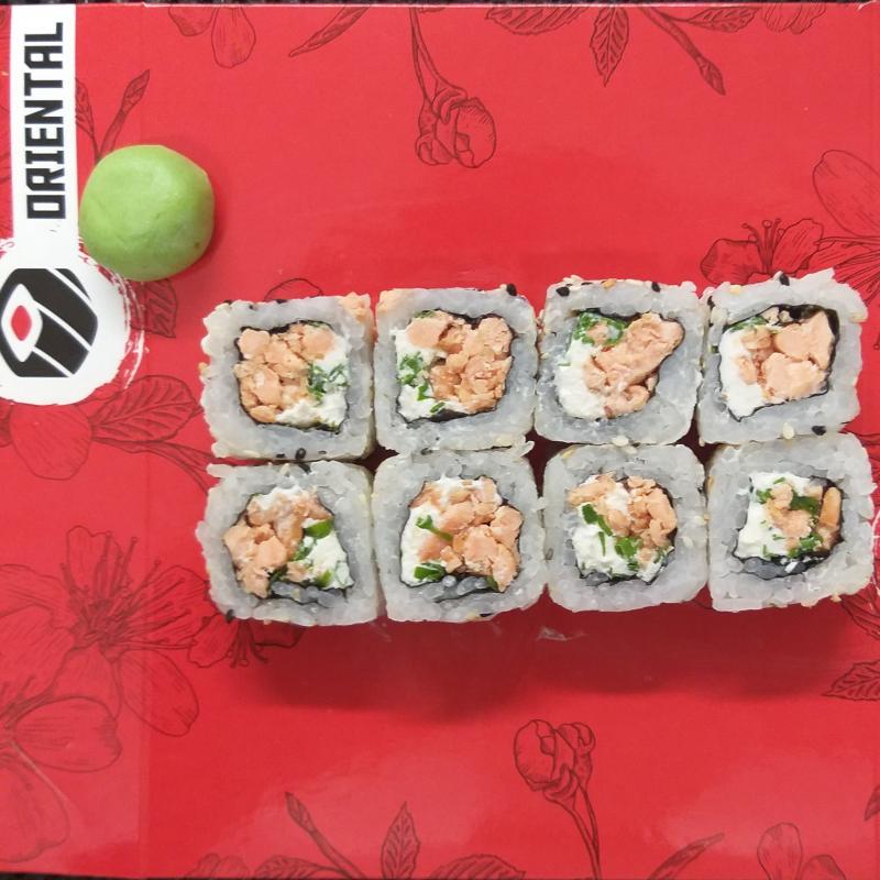 uramaki salmão grelhado(10 unidades)