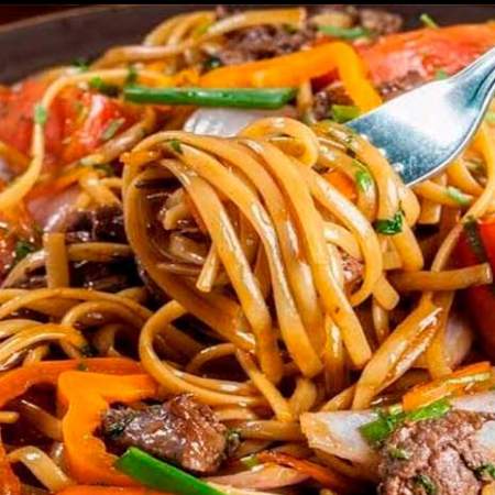 Tallarín Saltado de Carne