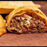 Empanada de carne salada