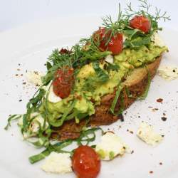 Avocado Toast | Tostada de aguacate