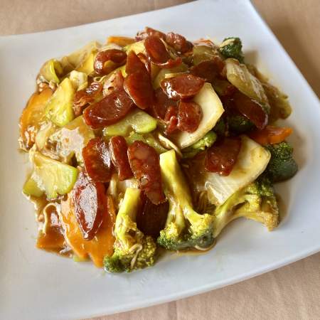 43- Chop Suey Con Chorizo Chino En Salsa ( entero)