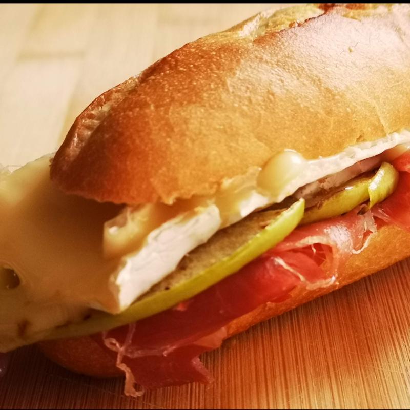 Pulguitas Jamón+Manzana+ Queso Brie