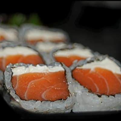 Uramaki filadelfia 10 unid