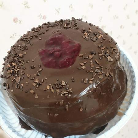 Vulcão Brigadeiro com frutas vermelhas