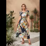 Vestido con cinturón con estampado