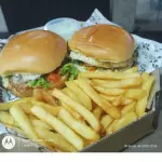 Combo 2 mini xis + fritas
