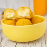 Bolinha de Batata Doce com Queijo
