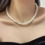 Cadena de perlas entrelazados