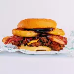 Chicken Rodeo + Papas fritas