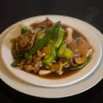 Pollo con champiñones