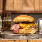 LA BURGUER CARNE&QUEIJO