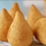 Coxinha de frango com requeijao