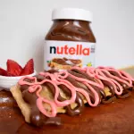 PASTEL NUTELLA COM MORANGO