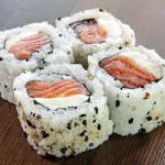 Uramaki Salmão