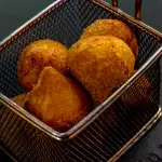 Coxinha de frango c/ catupiry
