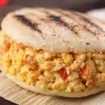 Arepa de Perico (Huevo Revuelto)