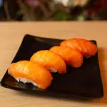 NIGIRI SALMÃO  (4 UNIDADES)