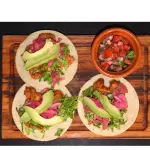 Tacos de camaron / Shrimp tacos