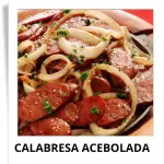 Calabresa acebolada