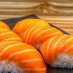 niguiri de salmao ( 1 un )