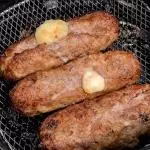 Rolinho Recheado com Queijo Coalho e Bacon