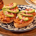 Molletes de cochinita pibil