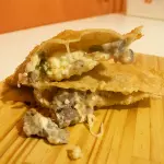 PASTEL DE CARNE DE SOL NA  NATA