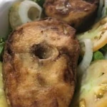 Peixe em posta frito completo