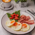Huevos Fritos en mantequilla ghee