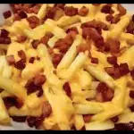 Fritas ou Mandioca c Queijo e Bacon