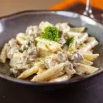 Gorgonzola com iscas de mignon