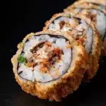 Hot Salmão Skin Crocante (12 Rolls)