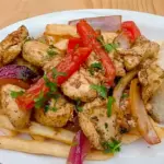 POLLO SALTADO