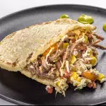 Arepa Carne Desmechada