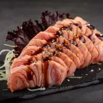 sashimi de salmão massaricado 10 pçs