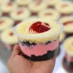 Bolo Pote Ninho c/ Morango