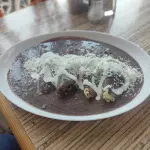 Enfrijoladas de pollo