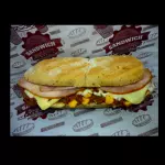 SANWICH DE CARNE PERNIL.