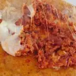 SOPE DE CHICHARRÓN CON QUESO